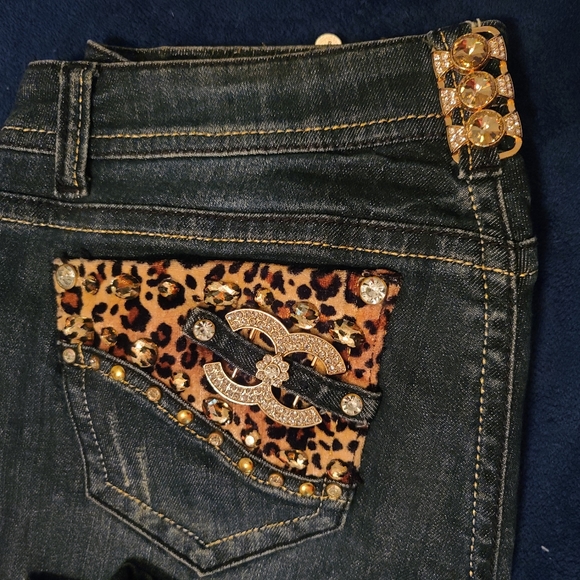 Jeans - Picture 2 of 12